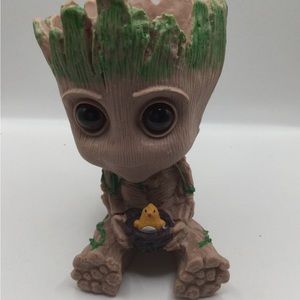Birdie baby Groot planter